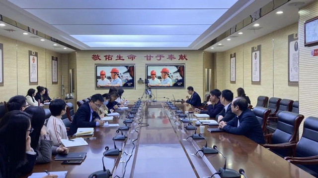 韓城市衛健局干部大講堂開講。
